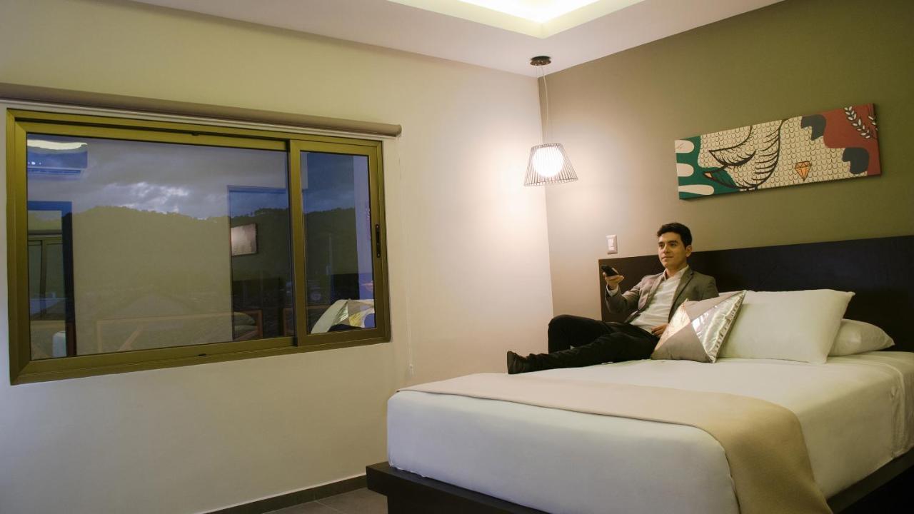 Remfort Hotel Санта Ана Екстериор снимка