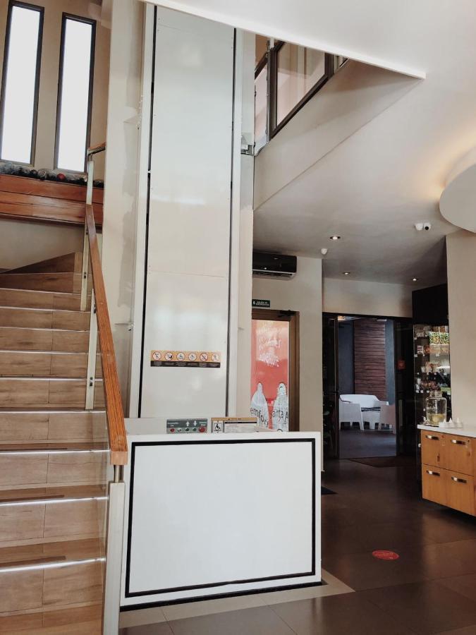Remfort Hotel Санта Ана Екстериор снимка